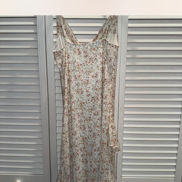 Floral Ruffle Mini Dress - Picture 3 of 4